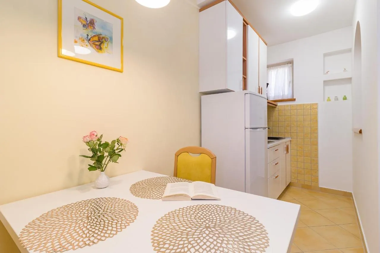 Villa Vizula ميدولين شقة