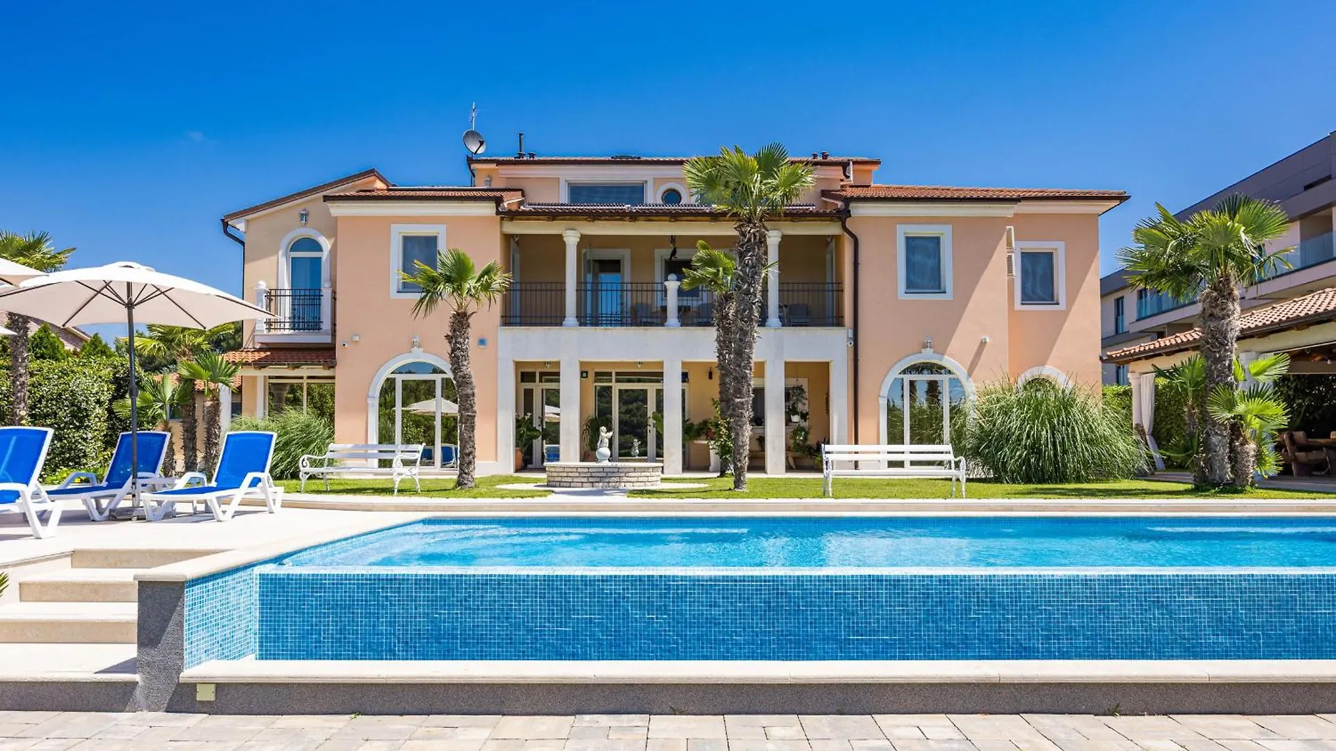 Villa Vizula ميدولين
